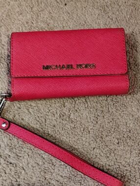 Michael Kors Fuchsia Saffiano Wristlet Wallet